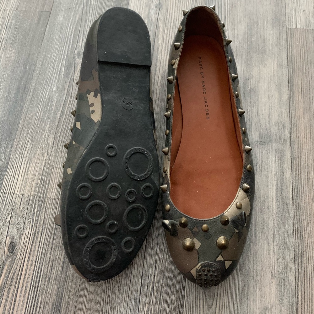 $$ DROP: Cute Marc Jacobs camo mouse flats